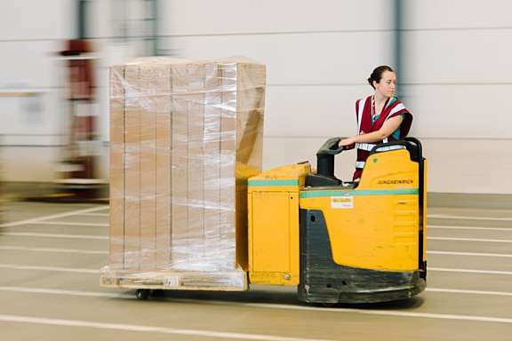 Reach Truck Operator Reach Truck Operator